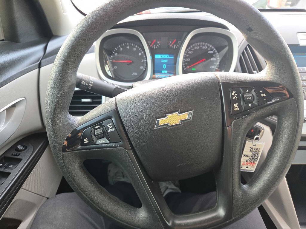 Used 2013 Chevrolet Equinox LS FWD image 25