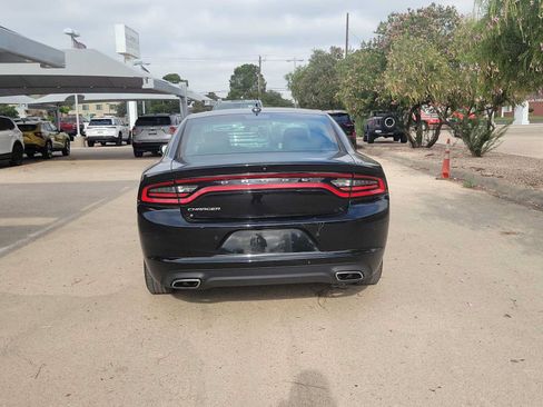 Used 2023 Dodge Charger SXT RWD image 7