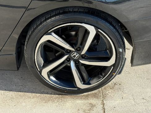 Used 2018 Honda Accord Sport image 43