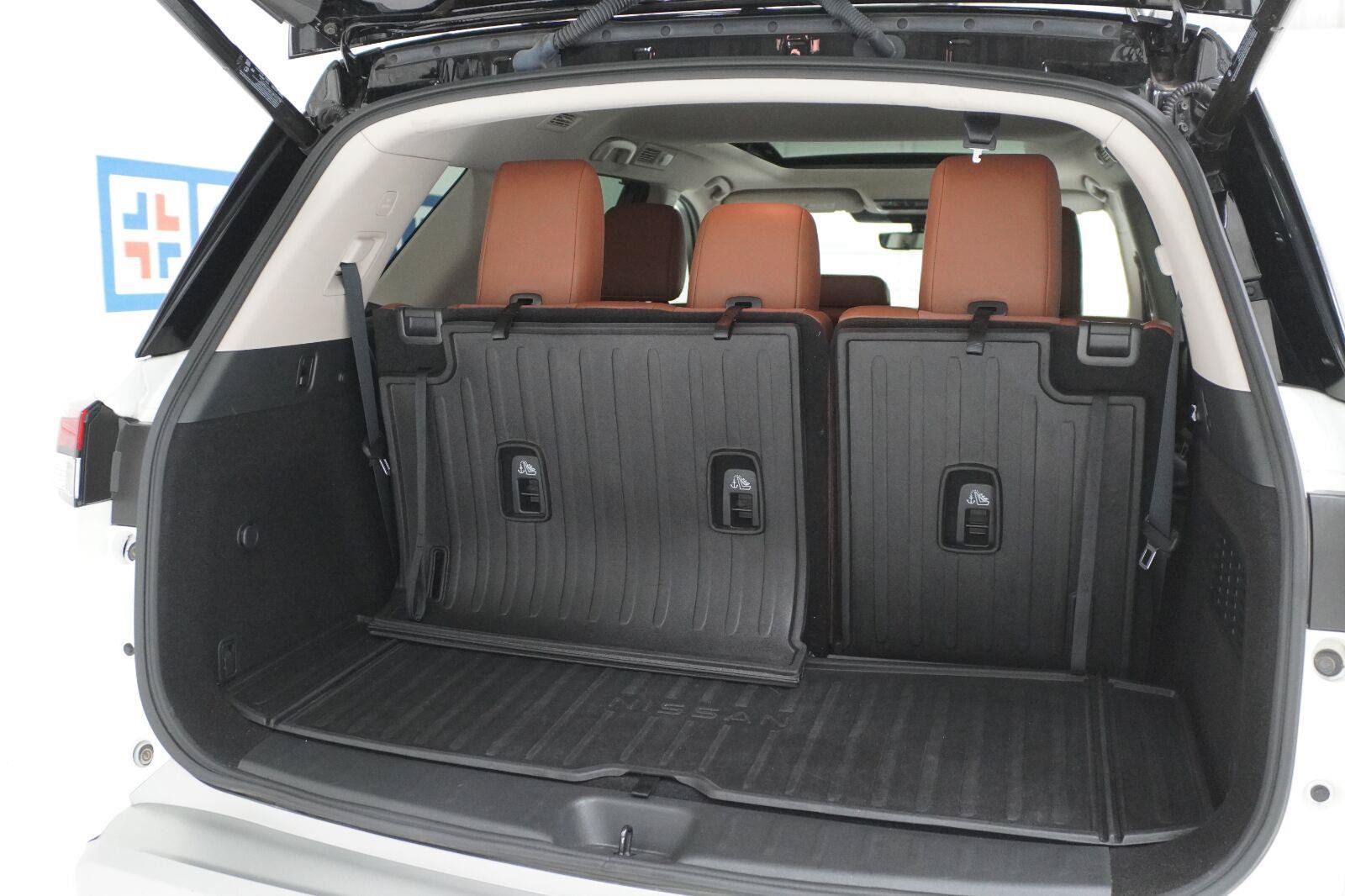 Used 2024 Nissan Pathfinder Platinum w/ Cargo Package FWD image 36
