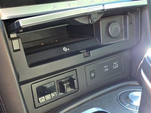 Used 2023 Nissan Armada SV image 33