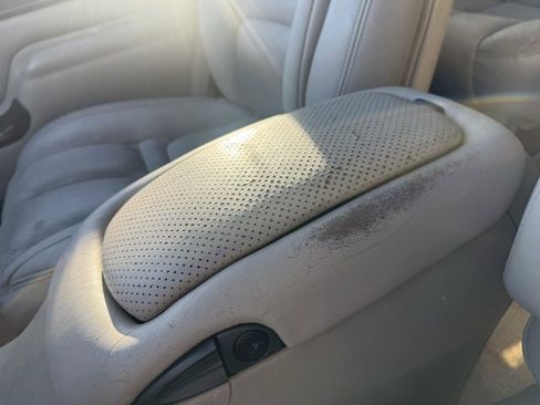 Used 2000 Cadillac Escalade 4WD image 24