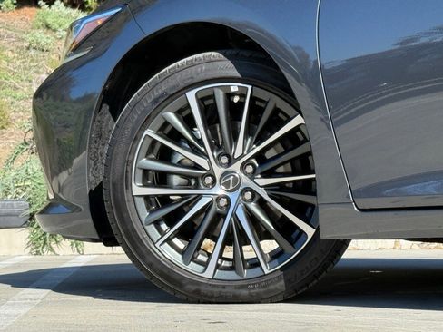 Certified 2025 Lexus ES 300h w/ Premium Package image 9