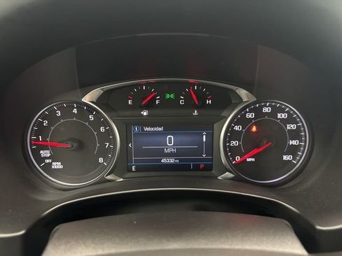 Used 2024 GMC Terrain SLE image 13