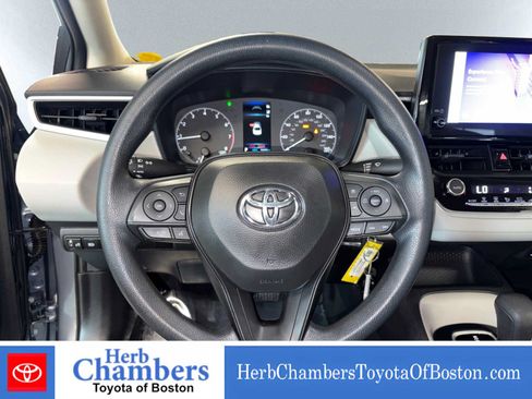 Used 2025 Toyota Corolla LE FWD image 18