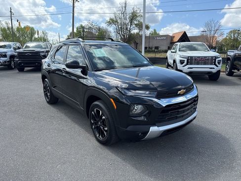 Used 2023 Chevrolet TrailBlazer LT w/ Convenience Package AWD/4WD image 7