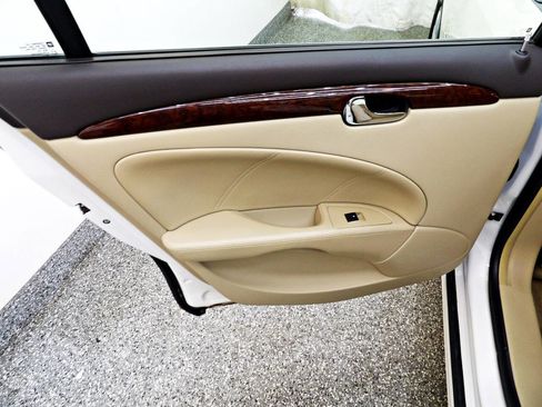 Used 2011 Buick Lucerne CX image 9