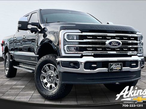 Used 2023 Ford F250 Lariat w/ Chrome Package image 3