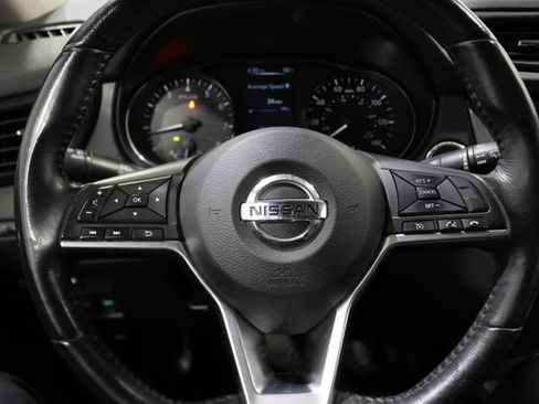 Used 2017 Nissan Rogue SV w/ SV Premium Package AWD/4WD image 20
