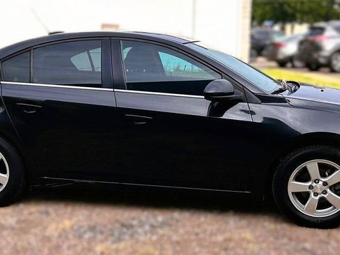 Used 2016 Chevrolet Cruze LT w/ Sun And Sound Package FWD image 6