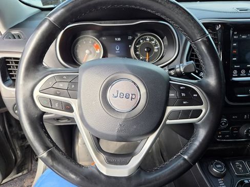 Used 2020 Jeep Cherokee Limited AWD/4WD image 3