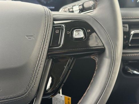 New 2026 Lincoln Aviator AWD image 11