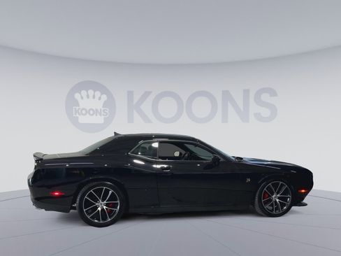 Used 2018 Dodge Challenger R/T Scat Pack RWD image 12