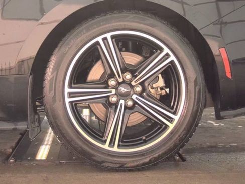 Used 2024 Ford Mustang Coupe image 18