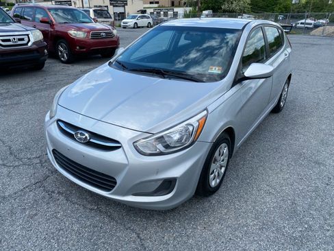 Used 2015 Hyundai Accent GS image 3