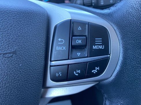 Used 2021 Ford Explorer XLT image 31