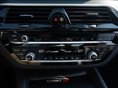 Used 2022 BMW 540i xDrive w/ M Sport Package image 26