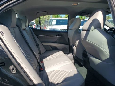 Used 2019 Toyota Camry SE image 30