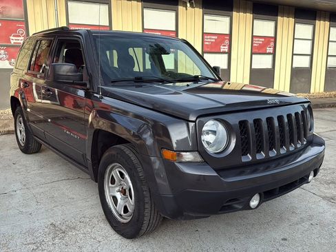 Used 2016 Jeep Patriot Sport w/ Power Value Group image 1