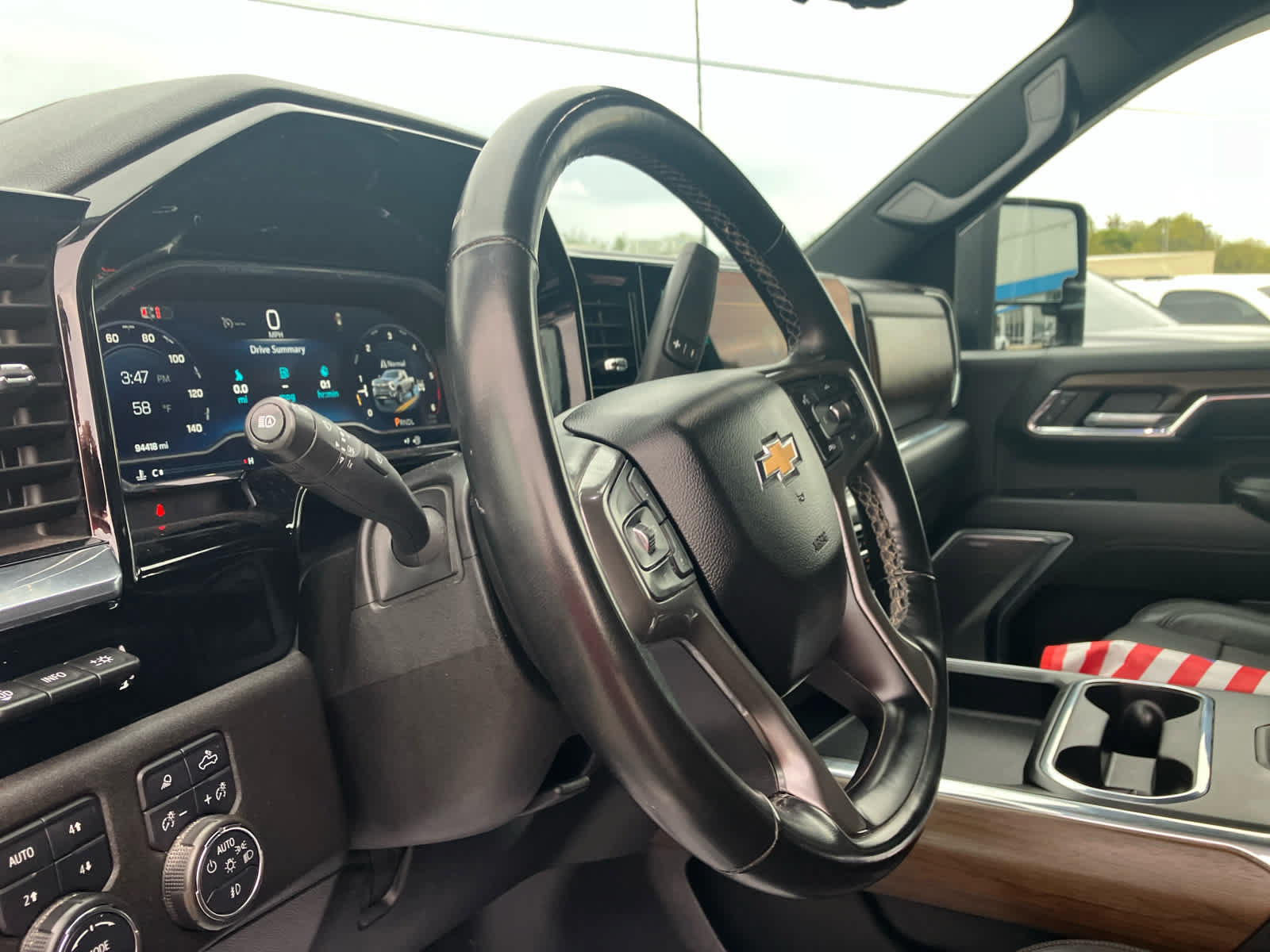 Used 2024 Chevrolet Silverado 2500 High Country w/ High Country Premium Package AWD/4WD image 9