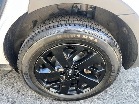 Used 2021 Kia Sorento S w/ Panoramic Sunroof Package image 12