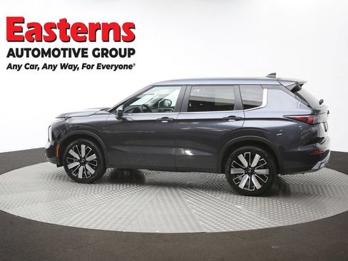 Used 2025 Mitsubishi Outlander SE FWD image 62