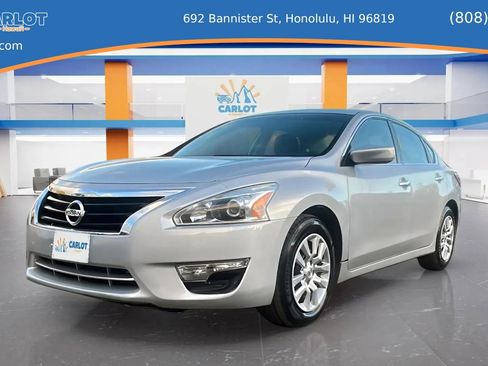 Used 2014 Nissan Altima 2.5 SL w/ Moonroof Package FWD image 2
