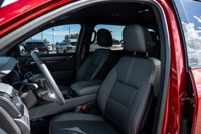 Used 2025 GMC Acadia AT4 AWD/4WD image 24