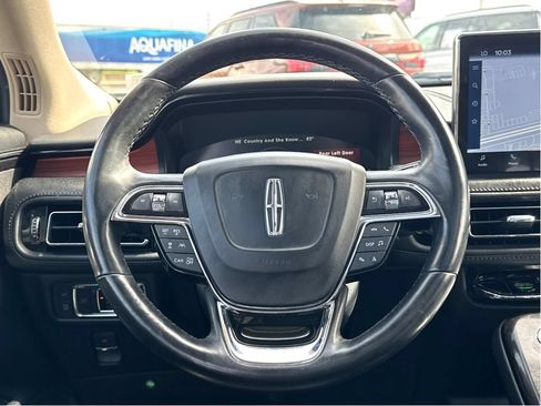 Used 2022 Lincoln Nautilus Reserve AWD/4WD image 14