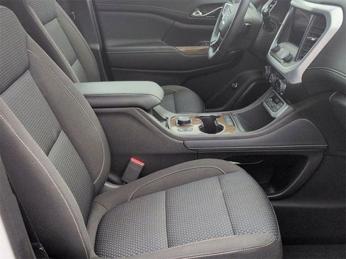 Certified 2023 GMC Acadia SLE w/ Driver Convenience Package image 24