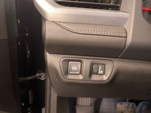 Certified 2023 GMC Acadia SLT w/ Elevation Edition image 19