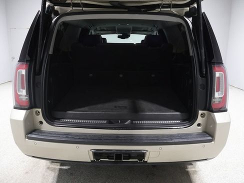 Used 2016 GMC Yukon XL SLT AWD/4WD image 20