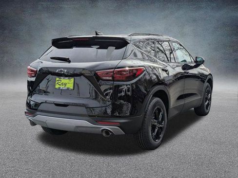 New 2026 Chevrolet Blazer LT w/ Convenience Package AWD/4WD image 4