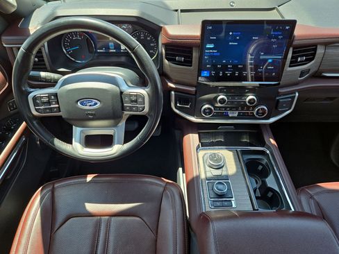 Used 2024 Ford Expedition Max Limited AWD/4WD image 14