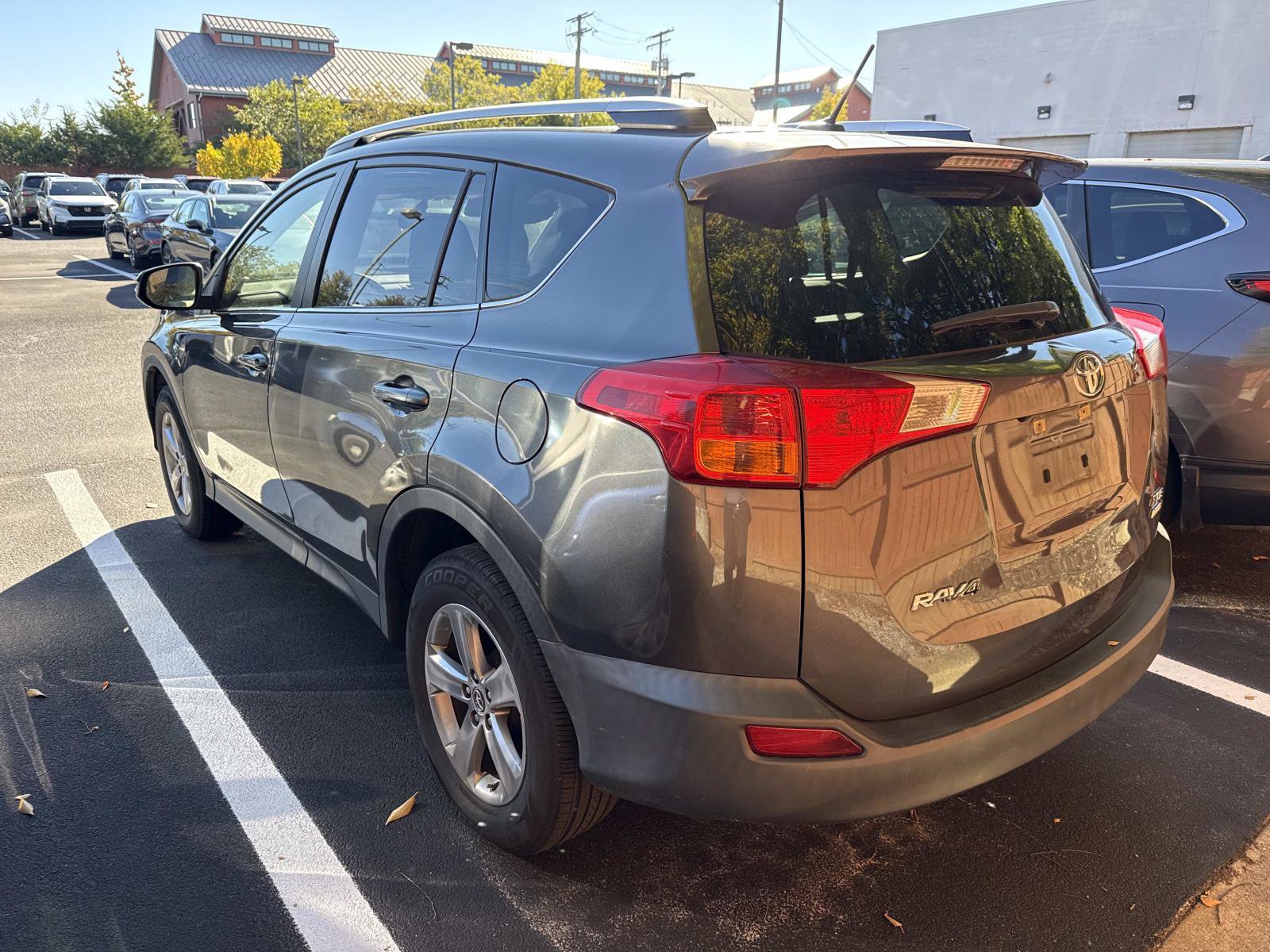 Used 2015 Toyota RAV4 XLE AWD/4WD image 3