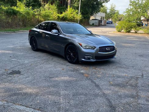 Used 2015 INFINITI Q50 w/ Moonroof Package RWD image 3