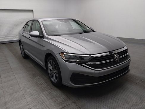 Used 2024 Volkswagen Jetta SE image 13