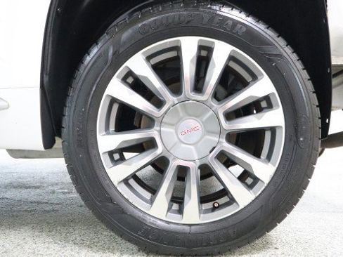 Used 2016 GMC Terrain Denali image 25