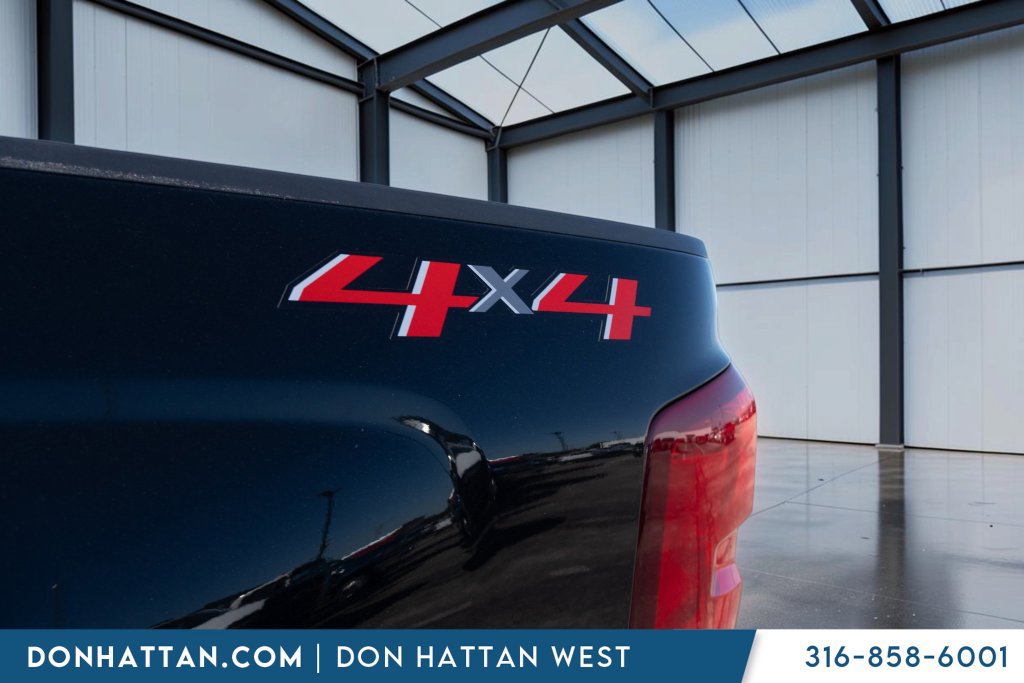 Used 2018 Chevrolet Silverado 1500 LTZ w/ Sport Package AWD/4WD image 32