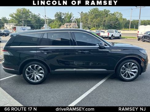 Used 2026 Lincoln Aviator Reserve AWD/4WD image 9