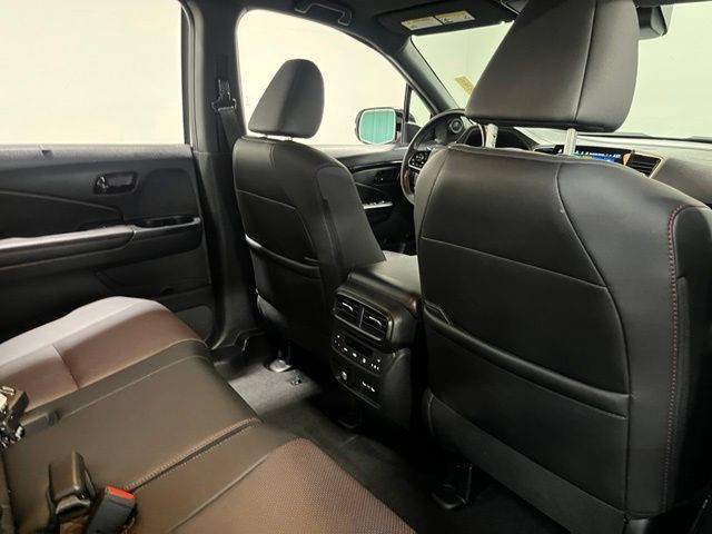 Used 2025 Honda Passport Black Edition image 15