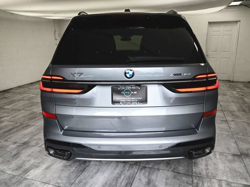 Used 2023 BMW X7 xDrive40i w/ Executive Package AWD/4WD image 5