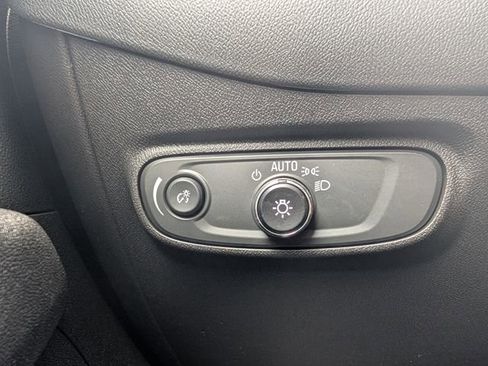 Used 2023 Chevrolet Equinox LS w/ LS Convenience Package image 22