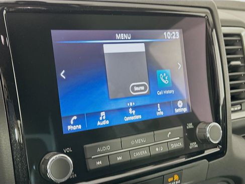 Used 2024 Nissan Frontier SL image 19