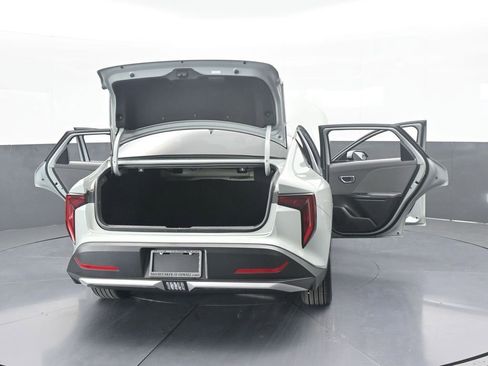 Used 2025 Kia K4 EX image 74