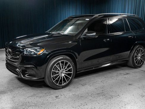 New 2025 Mercedes-Benz GLS 450 4MATIC image 1
