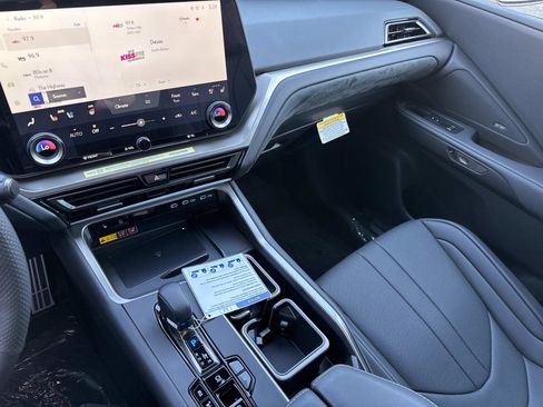 New 2026 Lexus TX 350 350 F SPORT Handling image 25