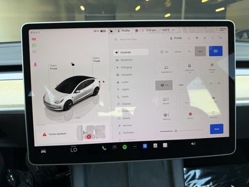 Used 2023 Tesla Model 3 Standard Range RWD image 5