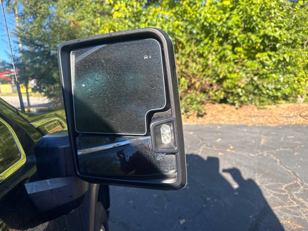 Used 2022 GMC Sierra 3500 Denali AWD/4WD image 16