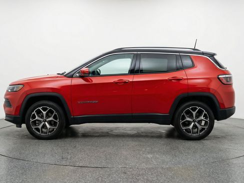 Used 2025 Jeep Compass Limited AWD/4WD image 5